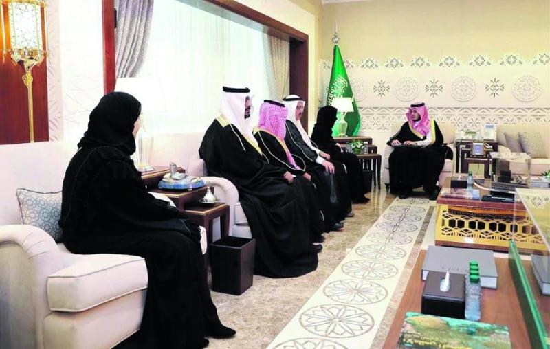 الأمير أحمد بن فهد بن سلمان يطلع على مشاريع المنظمة العربية للسلام والتنمية