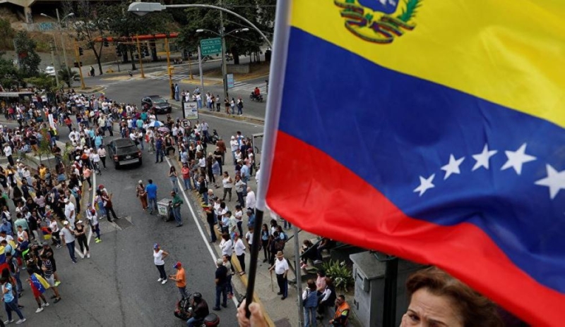 روسيا : واشنطن تخطط لتسليح المعارضة في فنزويلا