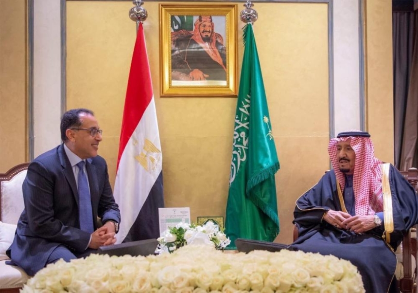 خادم الحرمين يستقبل رئيسي «الوزراء» و«النواب» المصريين