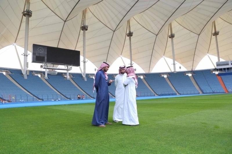 رئيس «هيئة الرياضة» يطلع على جاهزية ملعب الملك فهد 