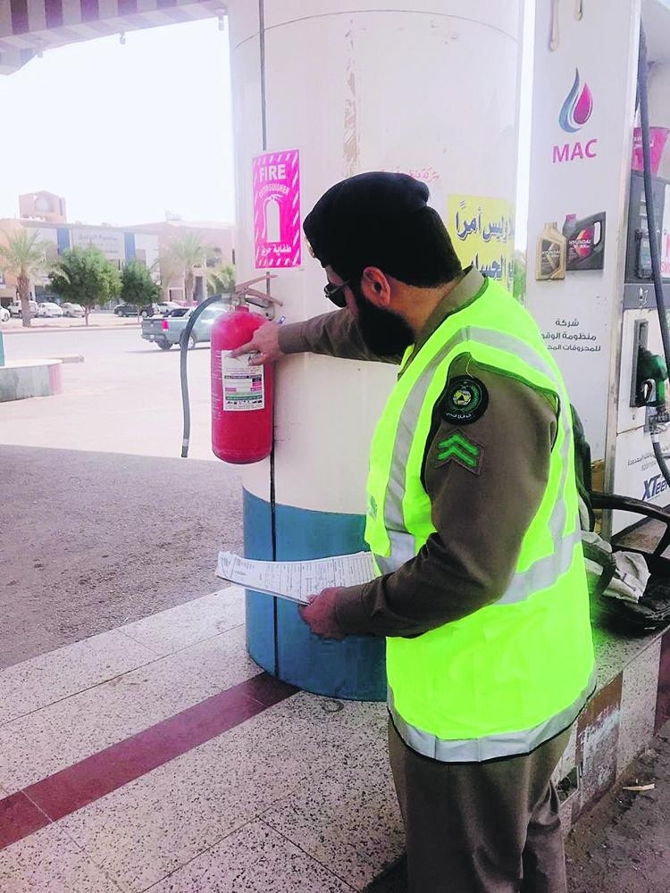 60 مخالفة بمحطات الوقود في الرياض