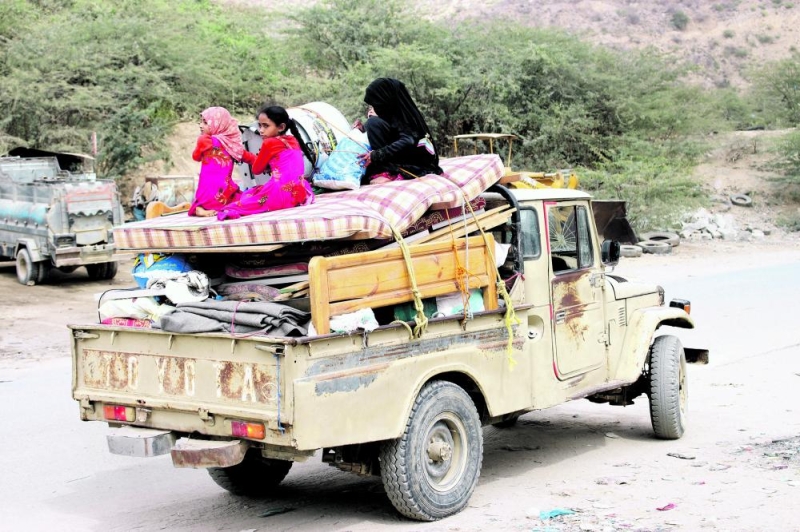 الشرعية: الحوثي شرد 4 آلاف أسرة في «كشر»