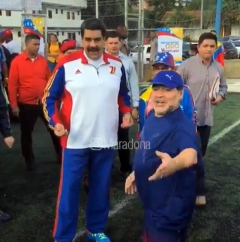 «مارادونا» مهدد بالعقاب لتأييده «مادورو»