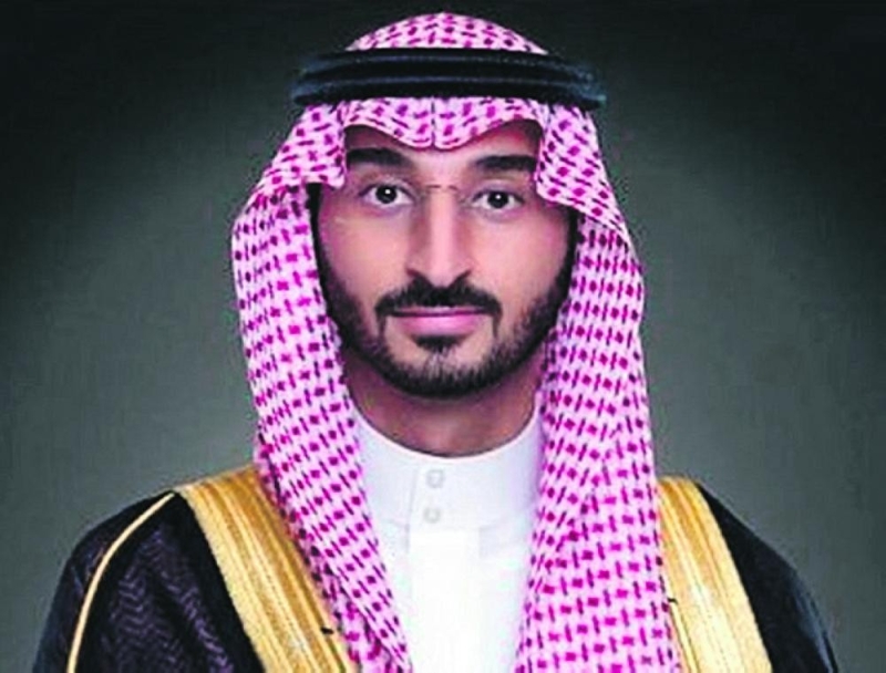 وزير الحرس الوطني يرعى حفل تخريج الدفعة 16 من طلاب جامعة الملك سعود للعلوم الصحية