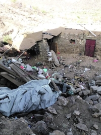 الحوثي يقصف تعز ويقتل 4 أطفال ووالدتهم