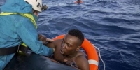 تونس .. غرق 70 مهاجراً وإنقاذ 16 آخرين