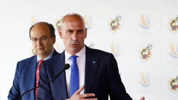 رئيس اتحاد الكرة الإسباني نائبا لرئيس