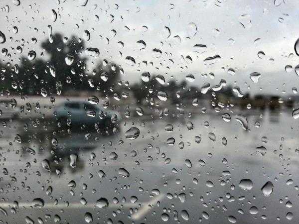 طقس اليوم : استمرار هطول الأمطار على مكة والمدينة
