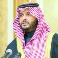 الأمير تركي بن محمد يهنئ الملك وولي العهد بنجاح القمم