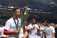 رونالدو يتوج بجائزة هداف دوري الأمم الأوروبية وبيرناردو سيلفا أفضل لاعب