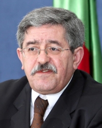 تلفزيون الجزائر: احتجاز رئيس الوزراء السابق