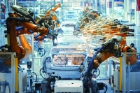 خطة لنشر«الروبوت» في الصناعات الصغيرة والمتوسطة