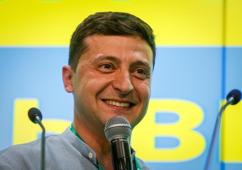 حزب الرئيس الأوكراني يعلن فوزه بأغلبية البرلمان