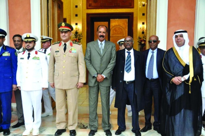 الرئيس الإريتري يبحث التهديدات الدولية مع قائد القوات المشتركة