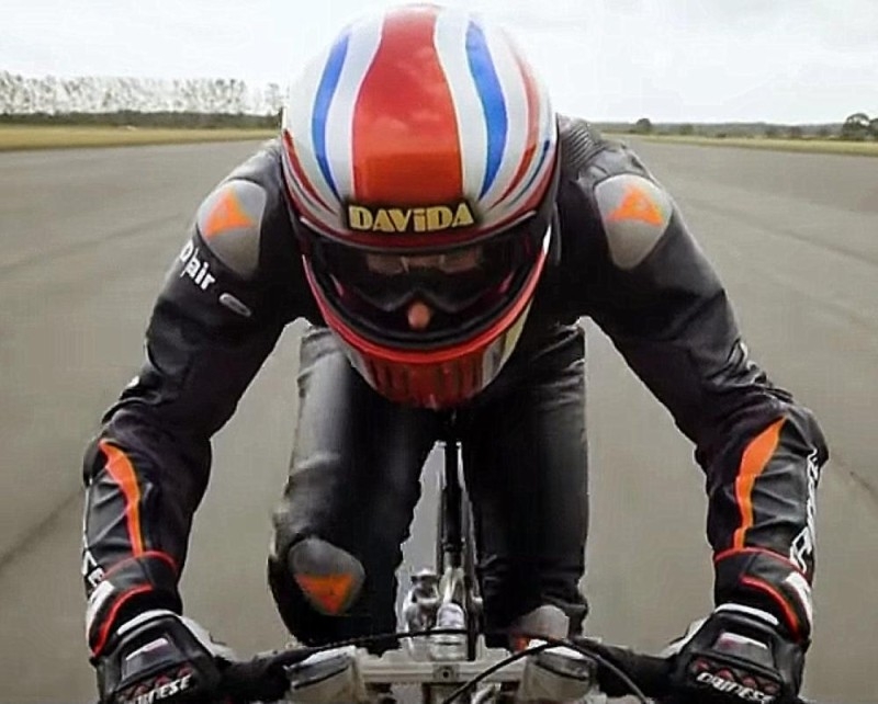 أسرع رجل يقود دراجة هوائية في العالم .. من هو ؟