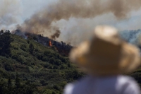 9 آلاف يهربون من حريق غابات جزر الكناري