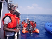 غرق 40 شخصًا قبالة سواحل ليبيا 