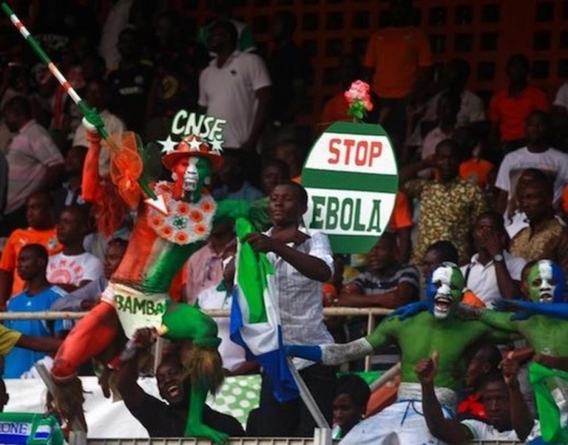 جماهير سيراليون تعتدي على لاعبي ليبيريا بـ«الحجارة والسكاكين»