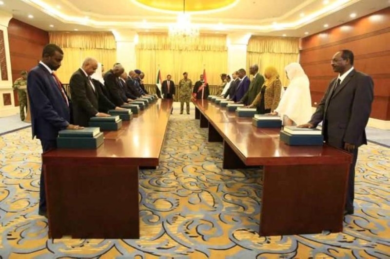 وزراء «انتقالية السودان» يؤدون اليمين الدستورية