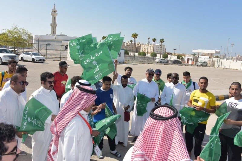 جماهير الأخضر تغادر الى البحرين