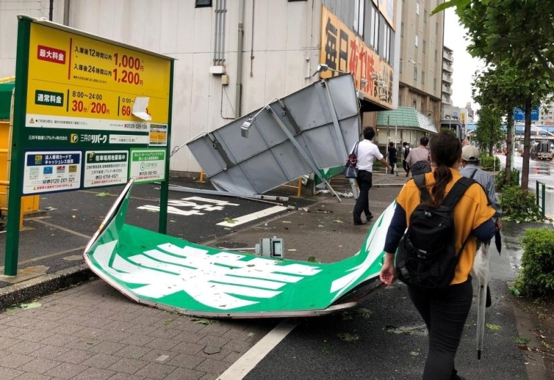 إعصار «فاكساي» يضرب اليابان ويوقع خسائر فادحة