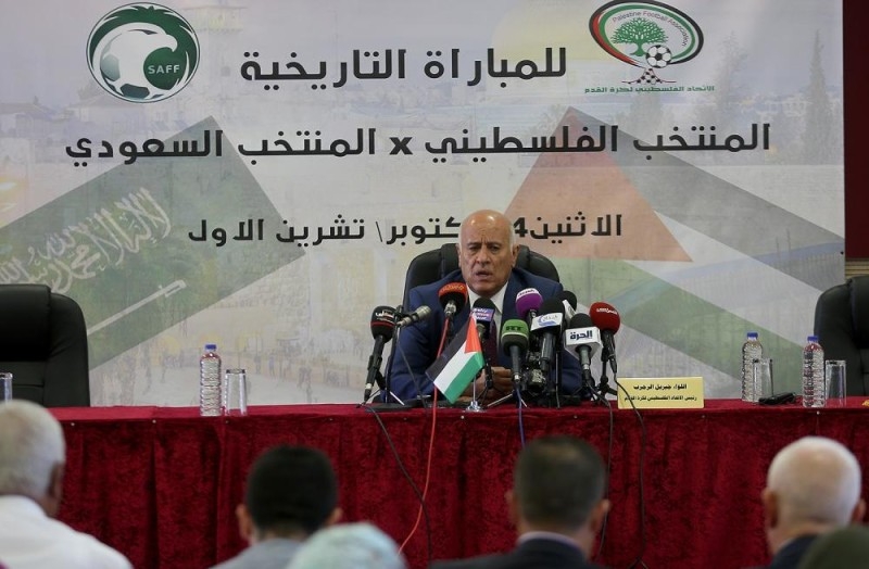 رئيس الاتحاد الفلسطيني : «مباراة الأخضر» تعبير صادق من المملكة لدعم الفلسطينيين