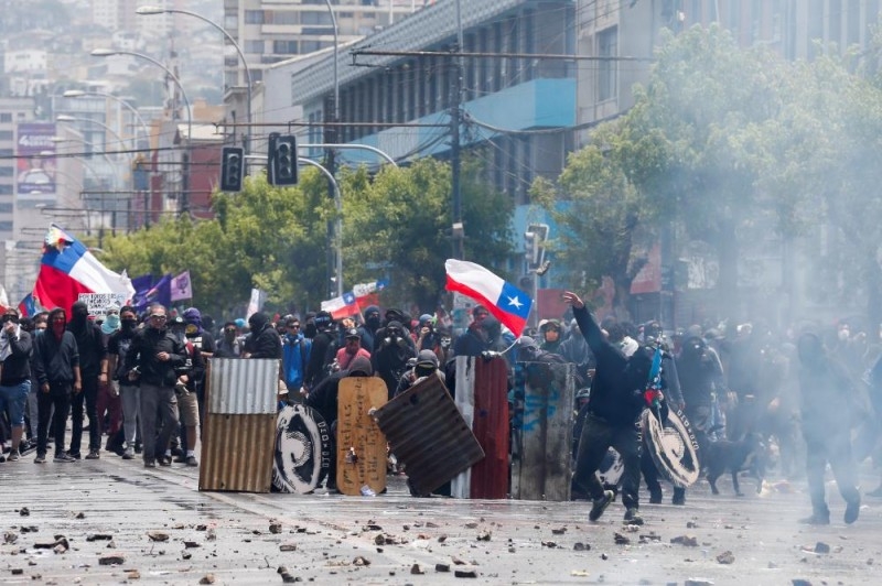احتجاجات تشيلي تلغي ودية بيرو