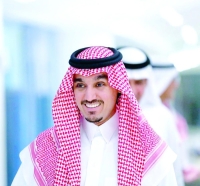 الفيصل يتحدث عن تطوير الإعلام الرياضي في منتدى الإعلام السعودي