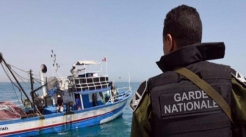 البحرية التونسية تنتشل 43 مهاجرا غير شرعي