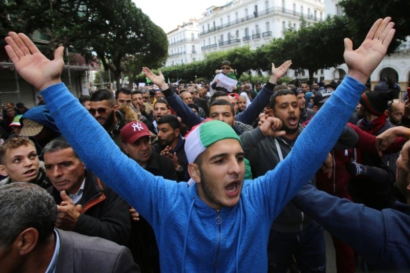 احتجاجات في الجزائر لرفض الانتخابات الرئاسية