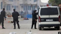 لليلة الثالثة .. استمرار المواجهات بين الشرطة التونسية ومحتجين