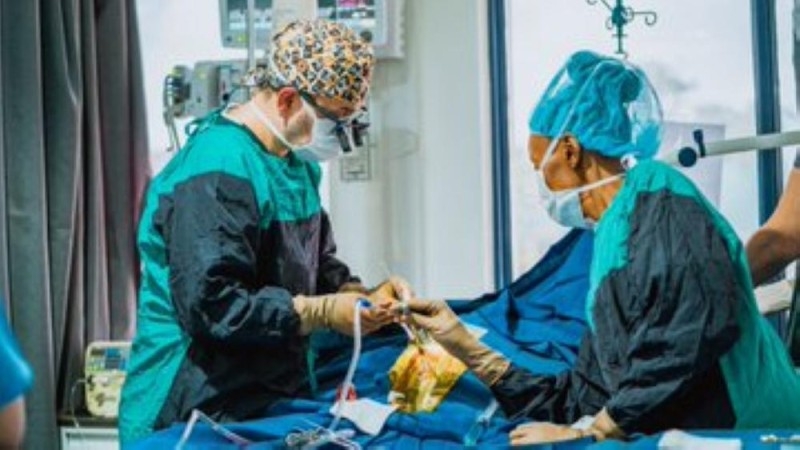 مركز الملك سلمان يجري 7 عمليات جراحية للأطفال في تنزانيا