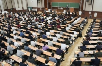 طفل ياباني يجتاز اختبار الرياضيات الجامعي