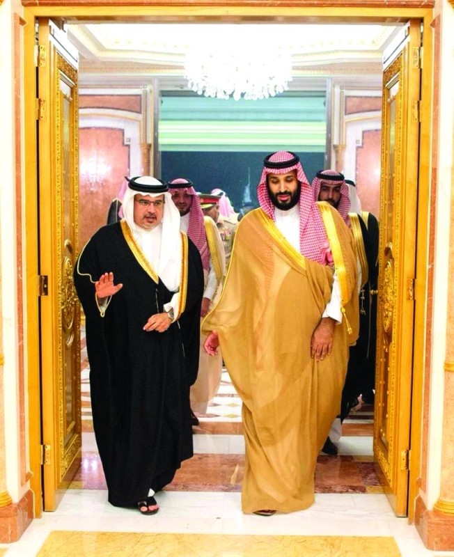 
الأمير محمد بن سلمان والأمير سلمان بن حمد يعززان العلاقات المتجذرة