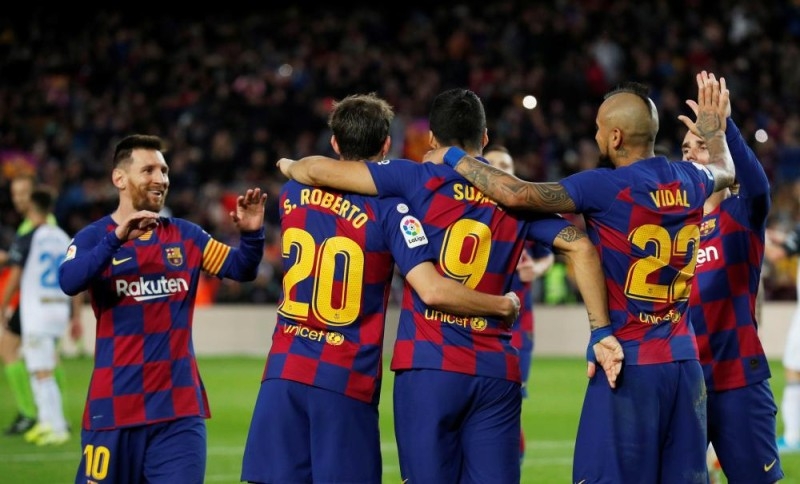 برشلونة ينهي 2019 على قمة الدوري الإسباني بفوز مقنع على ألافيس