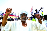 سياسيون لـ«اليوم»: «الإخوان» ترفض استقرار السودان