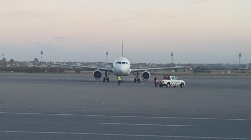 إعادة الحظر على مطار معيتيقة بطرابلس ونقل الرحلات إلى مصراتة