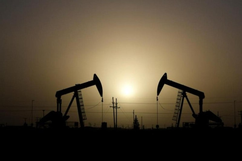 النفط يواصل التراجع بفعل انتشار «كورونا»