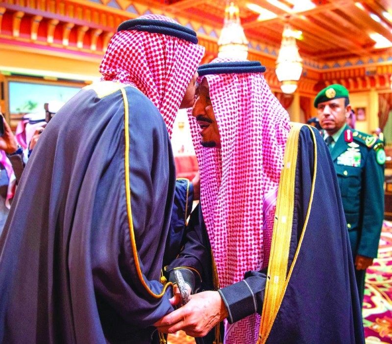الملك يبحث دعم وتطوير العلاقات التاريخية مع الكويت الشقيقة