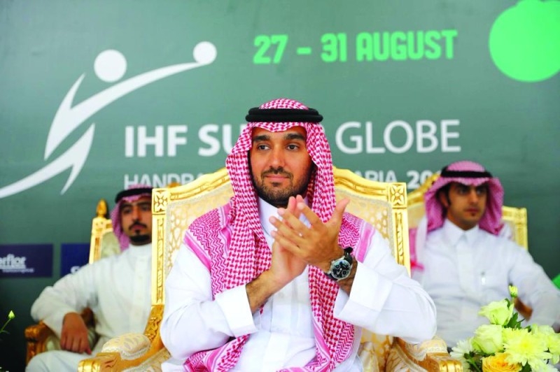 الأمير عبدالعزيز الفيصل يشكر القيادة على تحويل الهيئة لوزارة وتعيينه وزيرا لها