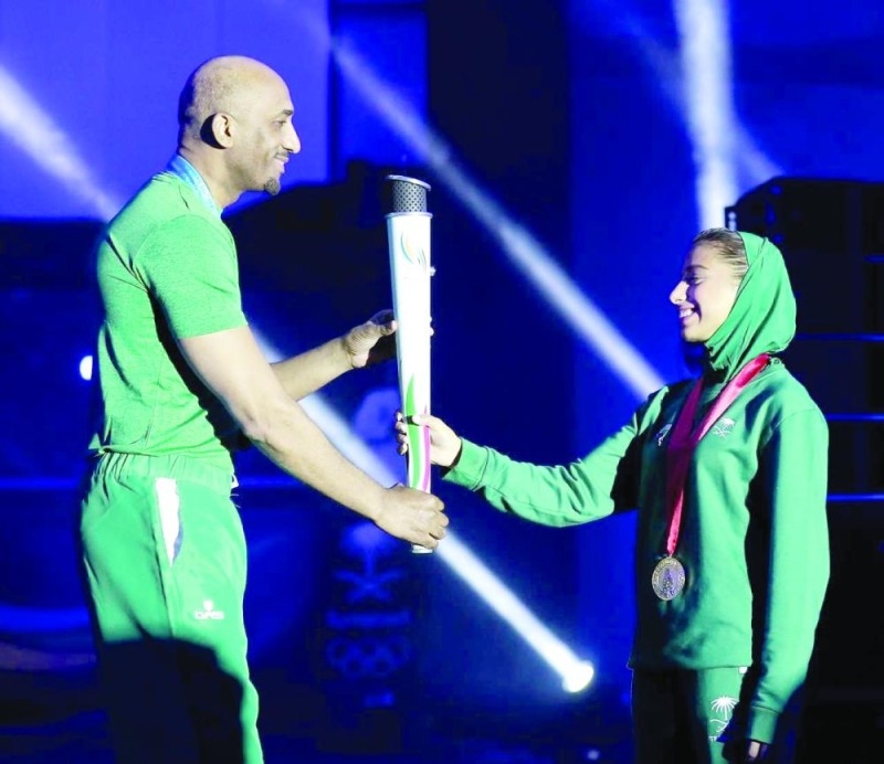«الحسناء» أول سعودية توقد شعلة دورة الألعاب السعودية