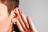 «ضعف السمع».. قيد قابل للحل