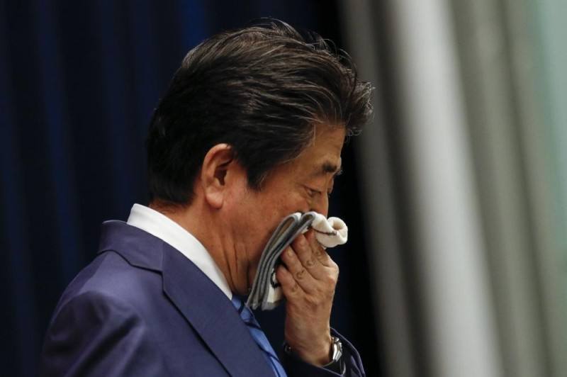 إصابة نائب رئيس اللجنة الأولمبية اليابانية بكورونا.. ورئيس الوزراء يتفادى التأجيل 