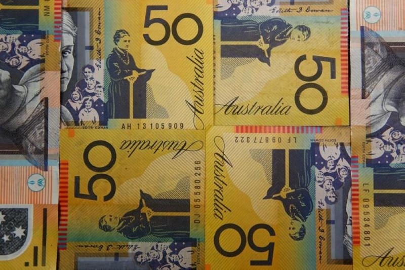 منذ 17 عاما ... الدولار الأسترالي ينخفض إلى أدنى مستوى له