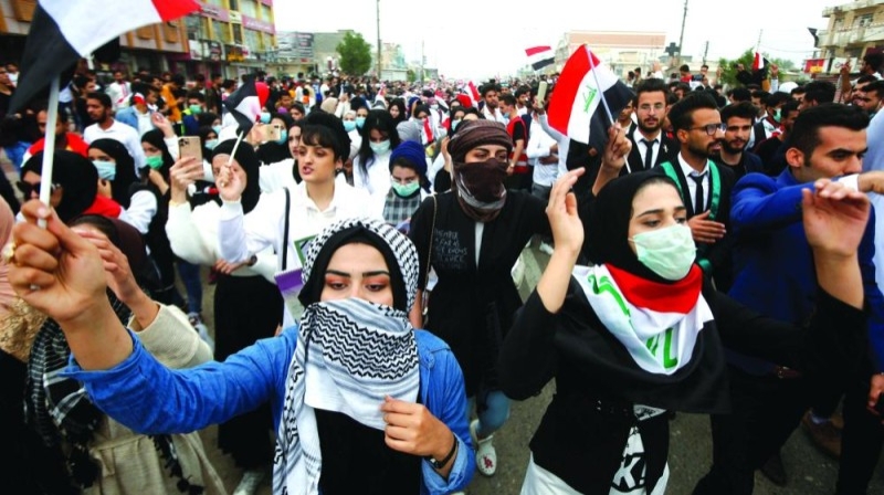 الفساد والطائفية يغرقان آمال العراقيين في التغيير