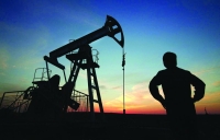 تعافي أسعار النفط وزيادة الطلب مرهون بانحسار «كورونا»
