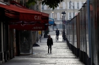 فرنسا تسجل أعلى حصيلة يومية للوفيات بـ607 حالات