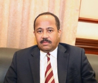 رئيس وزراء السودان: لا نية لإقالة وزير الصحة