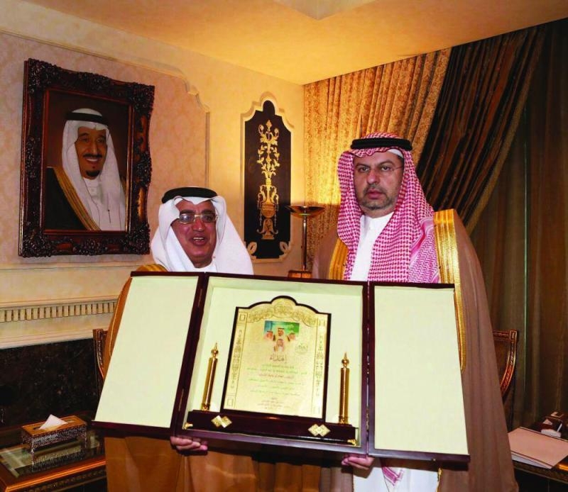 العطوي أبرز إنجازات العيون للكرة السعودية