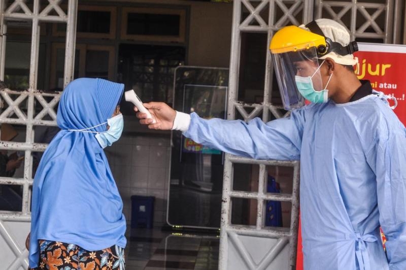 إندونيسيا .. إصابات كوورنا ترتفع إلى 38 ألف حالة